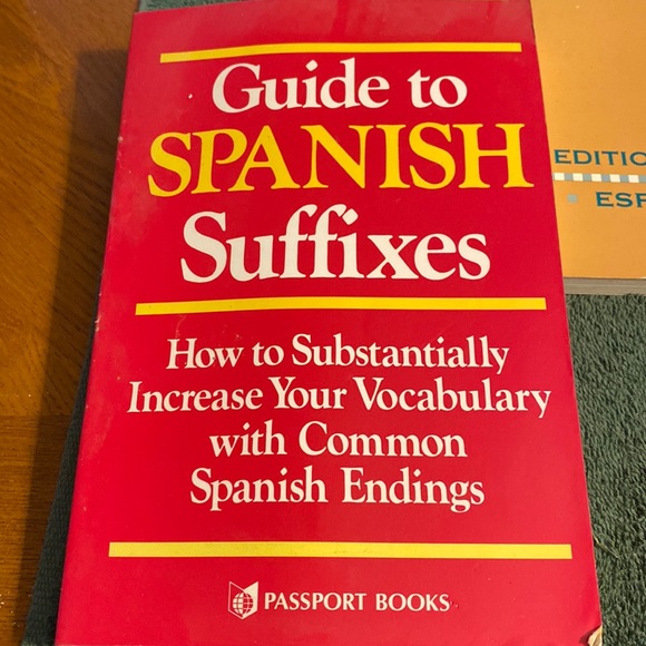 Bundle of five paperback, Spanish language resources - Picture 2 of 6